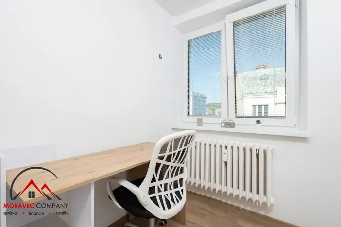 Pronájem bytu 1+kk, Ostrava, Sokolská třída, 21 m2