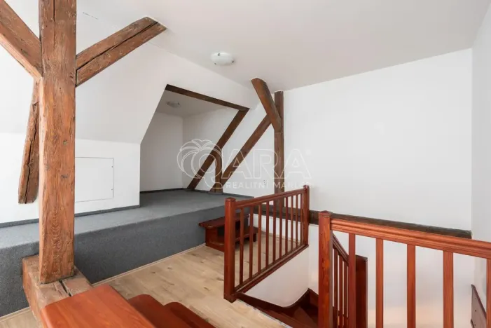 Pronájem bytu 2+kk, Praha - Karlín, Sokolovská, 62 m2