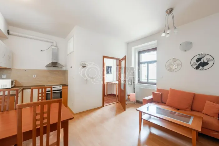 Pronájem bytu 2+kk, Praha - Karlín, Sokolovská, 62 m2