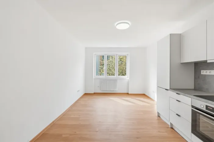 Prodej bytu 3+kk, Praha - Vysočany, Novovysočanská, 73 m2