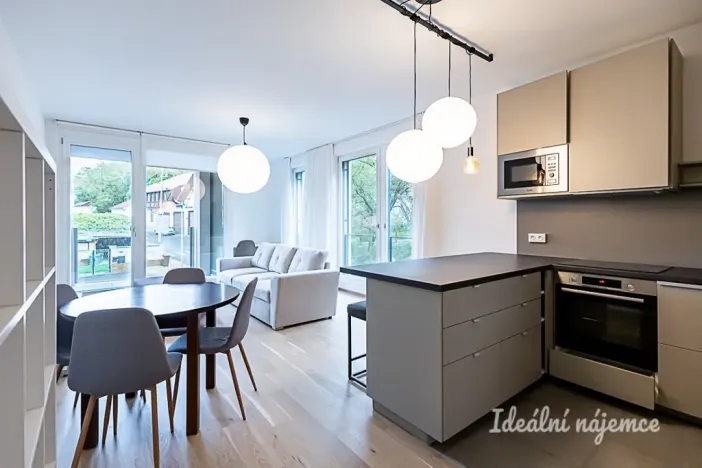 Pronájem bytu 2+kk, Praha - Lysolaje, Lysolajské údolí, 62 m2