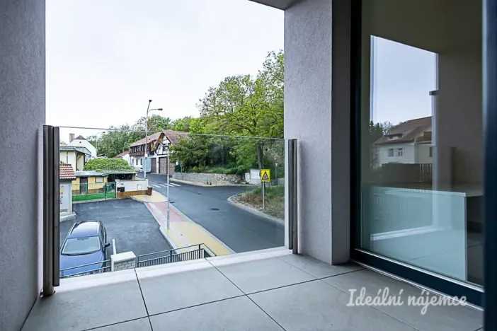 Pronájem bytu 2+kk, Praha - Lysolaje, Lysolajské údolí, 62 m2