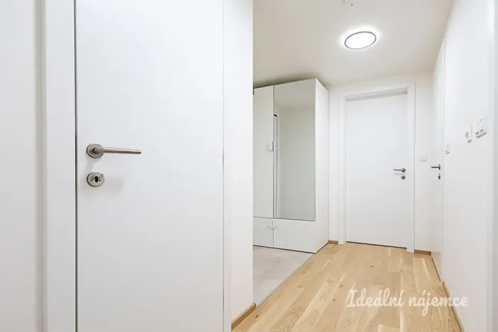 Pronájem bytu 2+kk, Praha - Lysolaje, Lysolajské údolí, 62 m2