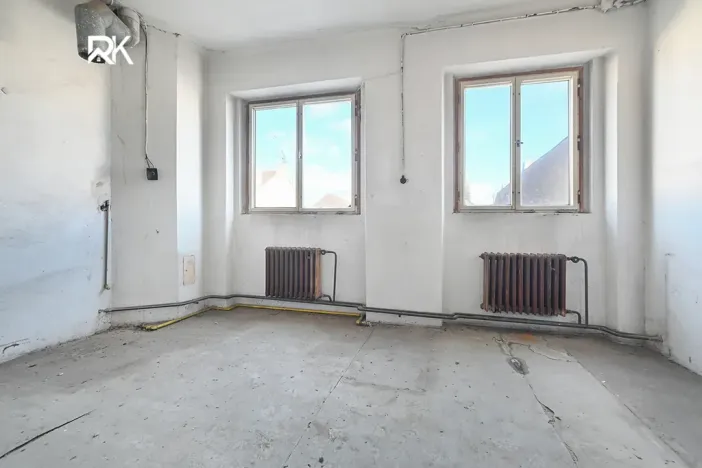 Prodej obchodního prostoru, Kolín, Pražská, 600 m2