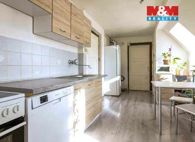 Prodej bytu 3+1, Cvikov - Cvikov II, Komenského, 48 m2