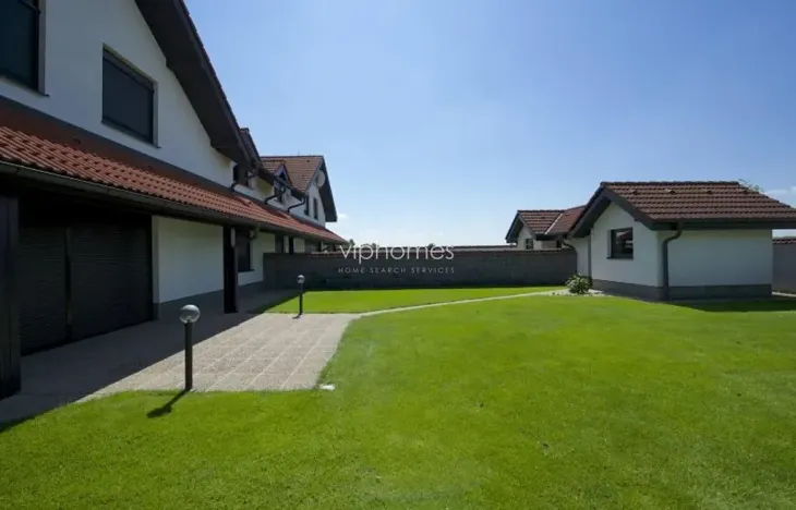 Pronájem vily, Horoměřice, 280 m2