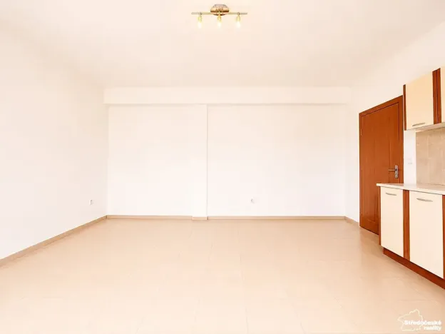 Pronájem bytu 1+kk, Praha - Újezd nad Lesy, Staroújezdská, 43 m2