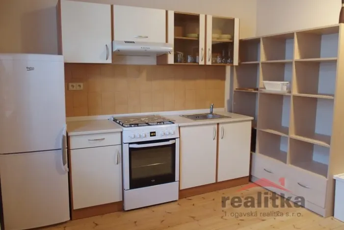 Pronájem bytu 2+kk, Opava - Předměstí, třída Spojenců, 50 m2