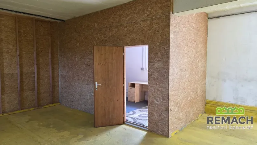 Pronájem skladu, Drslavice, 300 m2