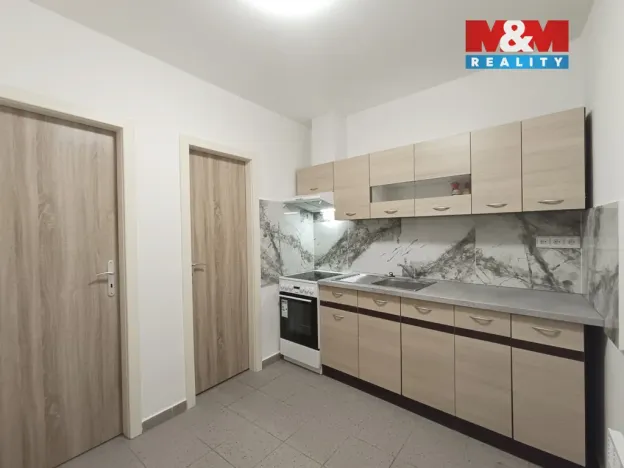 Pronájem bytu 2+1, Kladno, V. Burgra, 40 m2