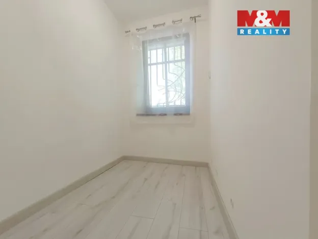 Pronájem bytu 2+1, Kladno, V. Burgra, 40 m2