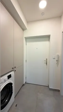 Pronájem bytu 1+kk, Praha - Strašnice, Strančická, 30 m2
