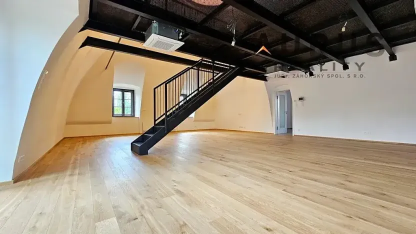 Pronájem bytu 2+kk, Praha - Nusle, Bělehradská, 107 m2