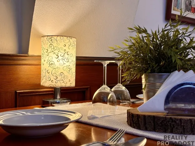 Pronájem restaurace, Hranice, Jiráskova, 1440 m2