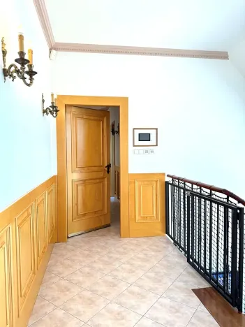 Pronájem vily, Nový Knín, 450 m2