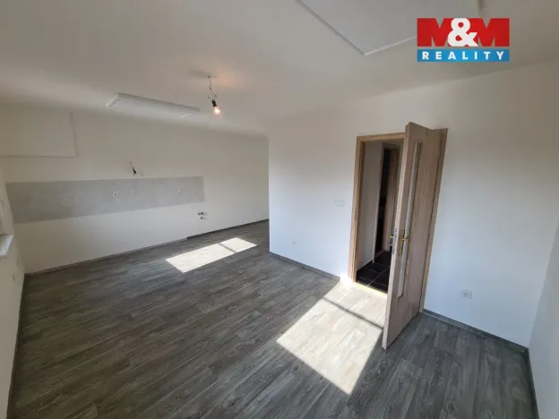 Pronájem bytu 1+kk, Dolní Loučky, 34 m2