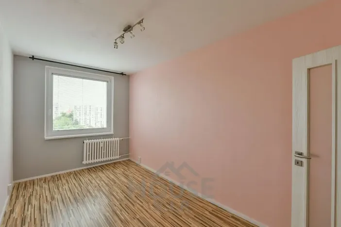 Prodej bytu 3+1, Praha - Černý Most, Kpt. Stránského, 77 m2