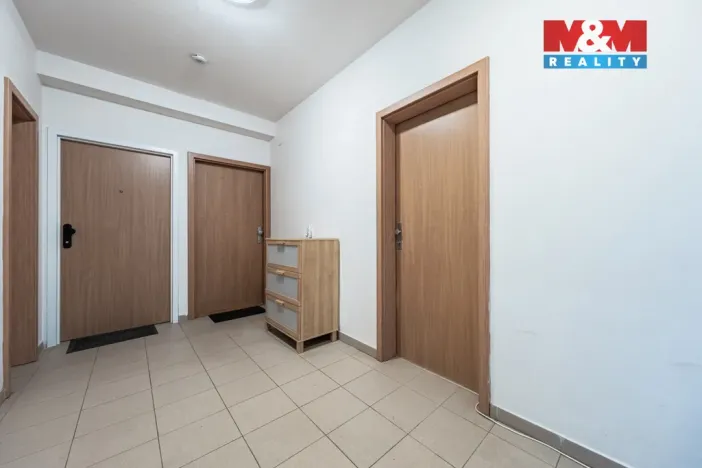 Prodej bytu 1+kk, Šestajovice, Revoluční, 18 m2