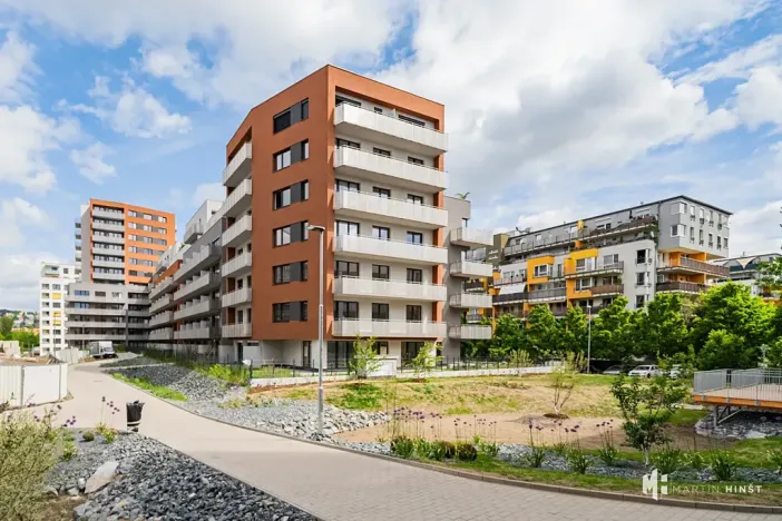Pronájem bytu 1+kk, Praha - Vysočany, Gerstelova, 43 m2