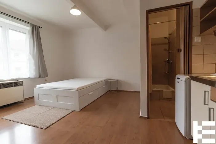 Pronájem bytu 1+kk, Praha - Vysočany, Novovysočanská, 26 m2