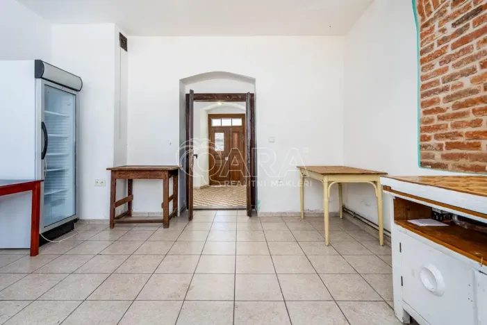 Prodej výrobních prostor, Nalžovice, 1000 m2