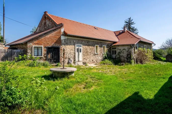 Prodej výrobních prostor, Nalžovice, 1000 m2