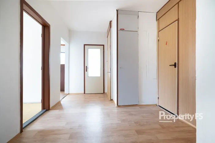 Prodej bytu 3+1, Ústí nad Labem - Krásné Březno, Neštěmická, 74 m2