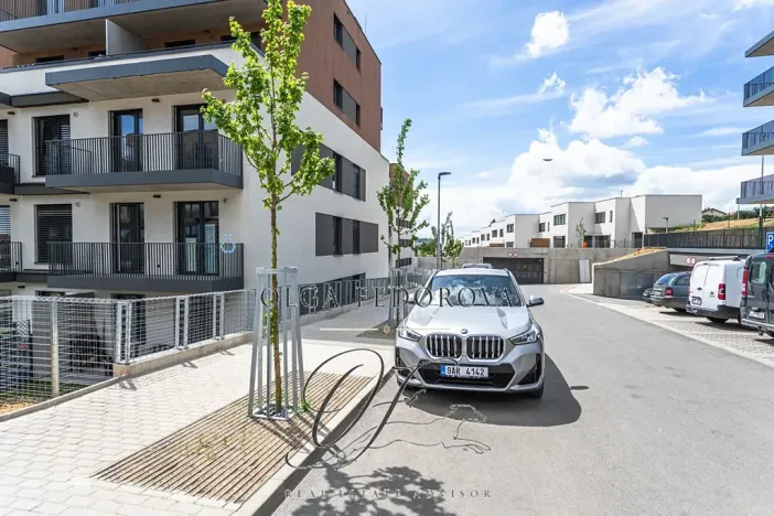 Pronájem bytu 2+kk, Praha - Řeporyje, Haenkeho, 47 m2