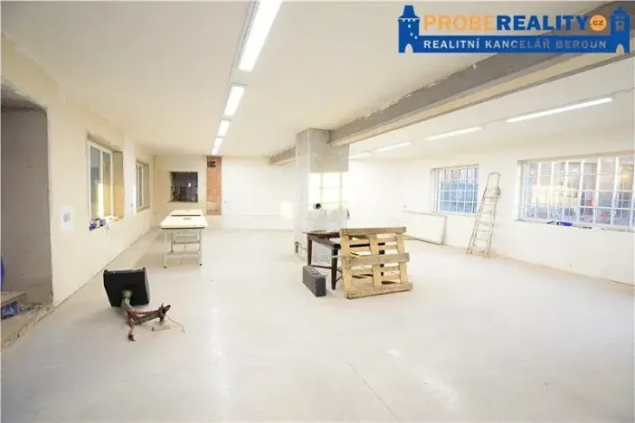 Pronájem výrobních prostor, Zdice, Husova, 100 m2