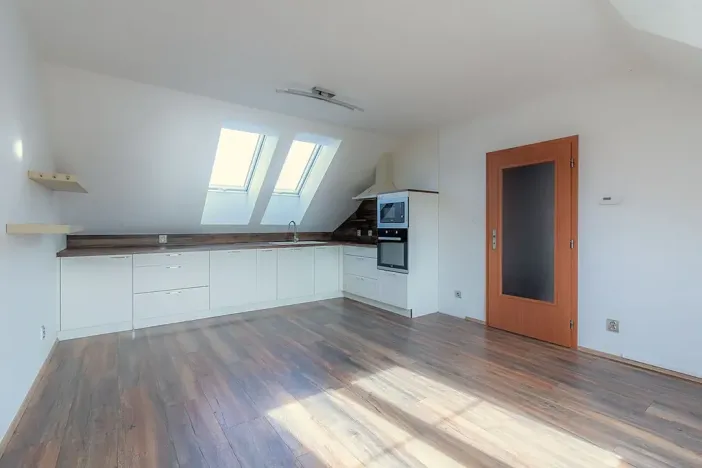 Pronájem bytu 3+kk, Holubice, Tisová, 83 m2