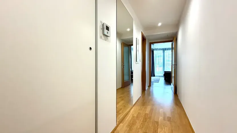 Pronájem bytu 1+kk, Praha, Malešická, 44 m2