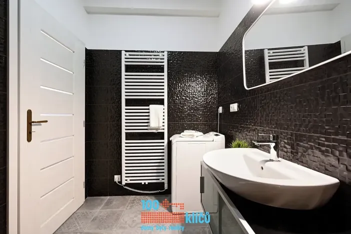 Prodej bytu 1+kk, Praha - Motol, Podhorská, 29 m2