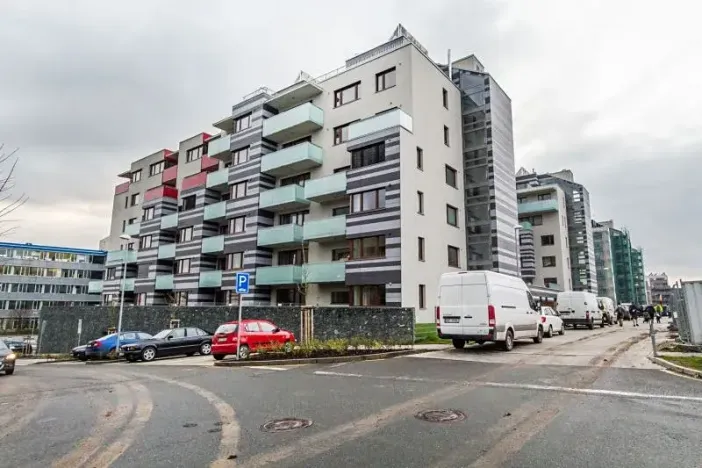 Pronájem bytu 2+kk, Praha - Jinonice, Pod stolovou horou, 58 m2