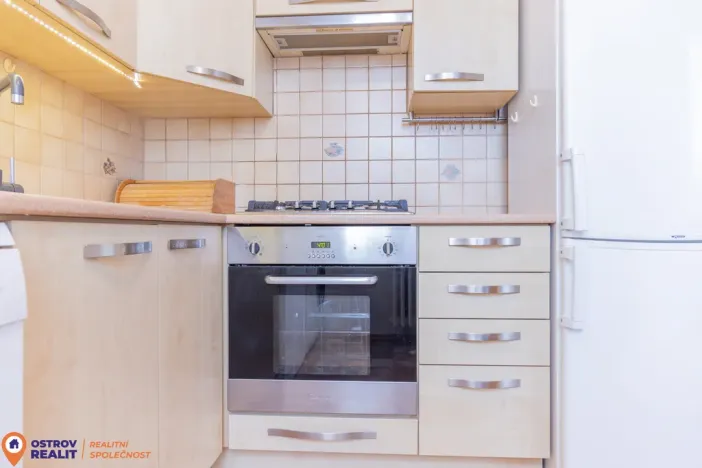 Prodej bytu 2+1, Olomouc - Nové Sady, Družební, 43 m2