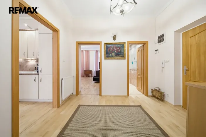 Prodej bytu 3+kk, Karlovy Vary, Moravská, 89 m2