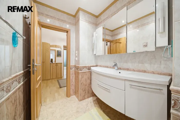 Prodej bytu 3+kk, Karlovy Vary, Moravská, 89 m2