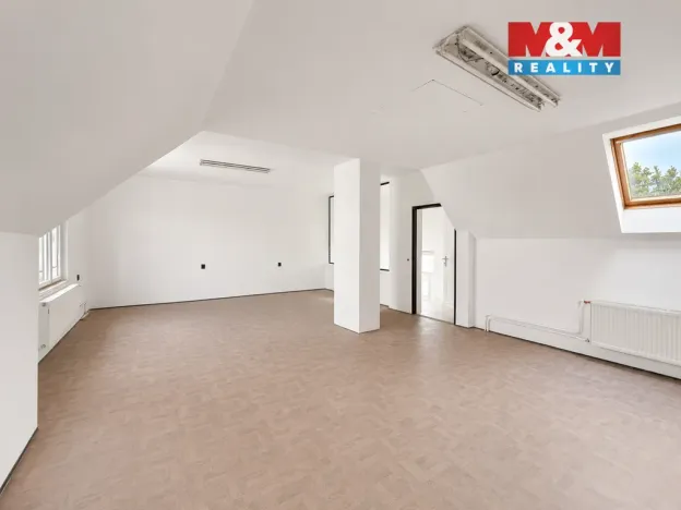 Pronájem obchodního prostoru, Praha - Horní Počernice, Náchodská, 230 m2