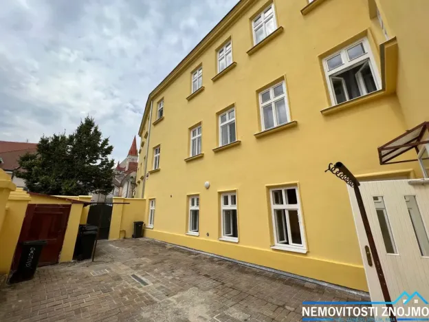 Pronájem bytu 2+kk, Znojmo, Na Kopečku, 52 m2