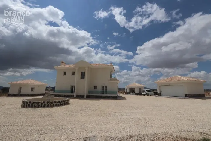 Prodej rodinného domu, Pinoso, Alicante, Španělsko, 180 m2