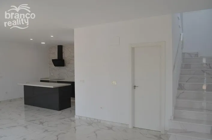 Prodej rodinného domu, Pinoso, Alicante, Španělsko, 225 m2