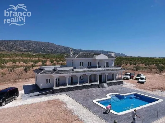 Prodej rodinného domu, Pinoso, Alicante, Španělsko, 245 m2