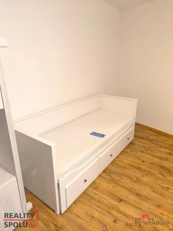 Pronájem bytu 1+kk, Plzeň - Skvrňany, Domažlická, 25 m2