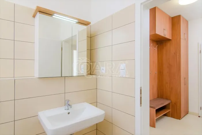 Pronájem bytu 2+kk, Horoměřice, T. G. Masaryka, 58 m2