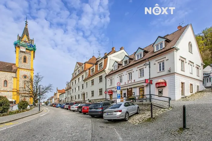 Prodej ubytování, Hluboká nad Vltavou, nám. Čsl. armády, 533 m2