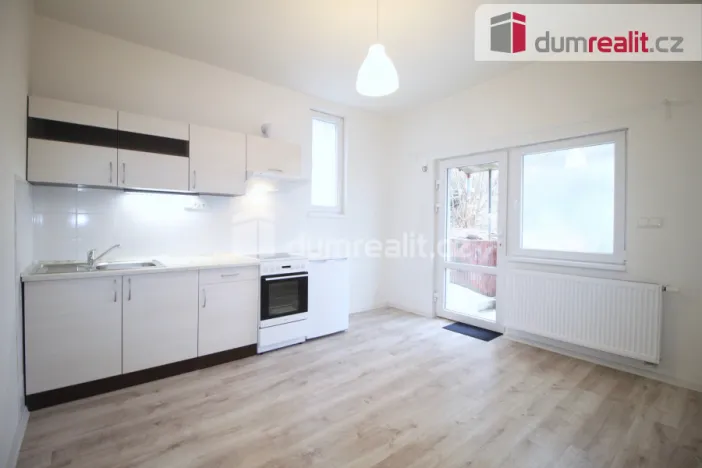 Pronájem bytu 1+kk, Praha - Radotín, Plánická, 25 m2