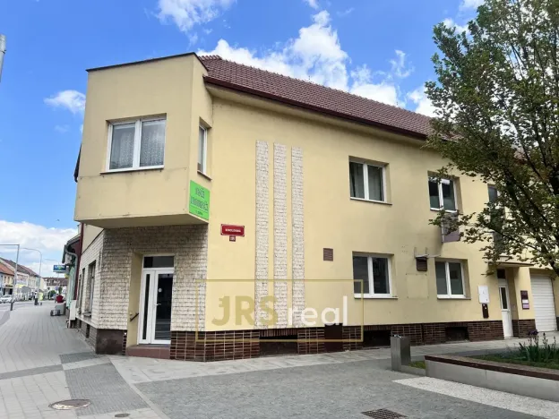 Pronájem obchodního prostoru, Veselí nad Moravou, tř. Masarykova, 143 m2