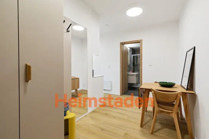 Pronájem bytu 2+1, Praha - Holešovice, Vrbenského, 45 m2