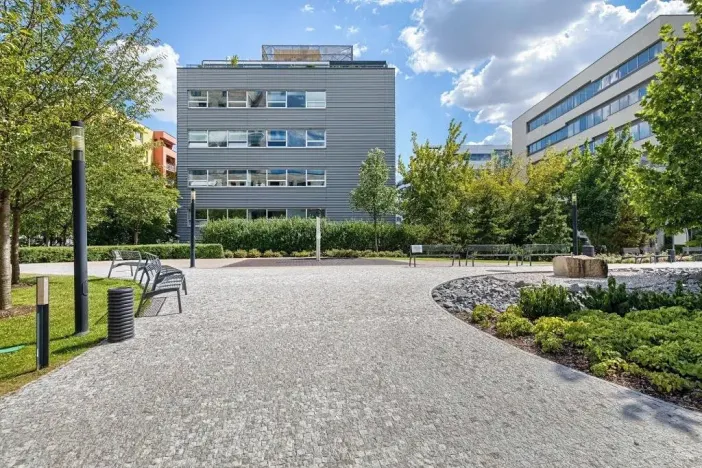 Pronájem kanceláře, Praha - Michle, Jemnická, 422 m2