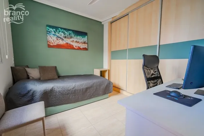 Prodej bytu 4+kk, Guardamar del Segura, Alicante, Španělsko, 80 m2