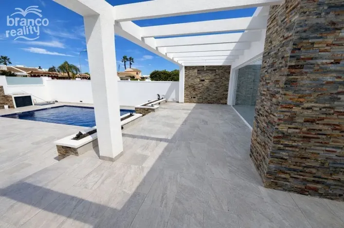Prodej rodinného domu, Torrevieja, Alicante, Španělsko, 132 m2
